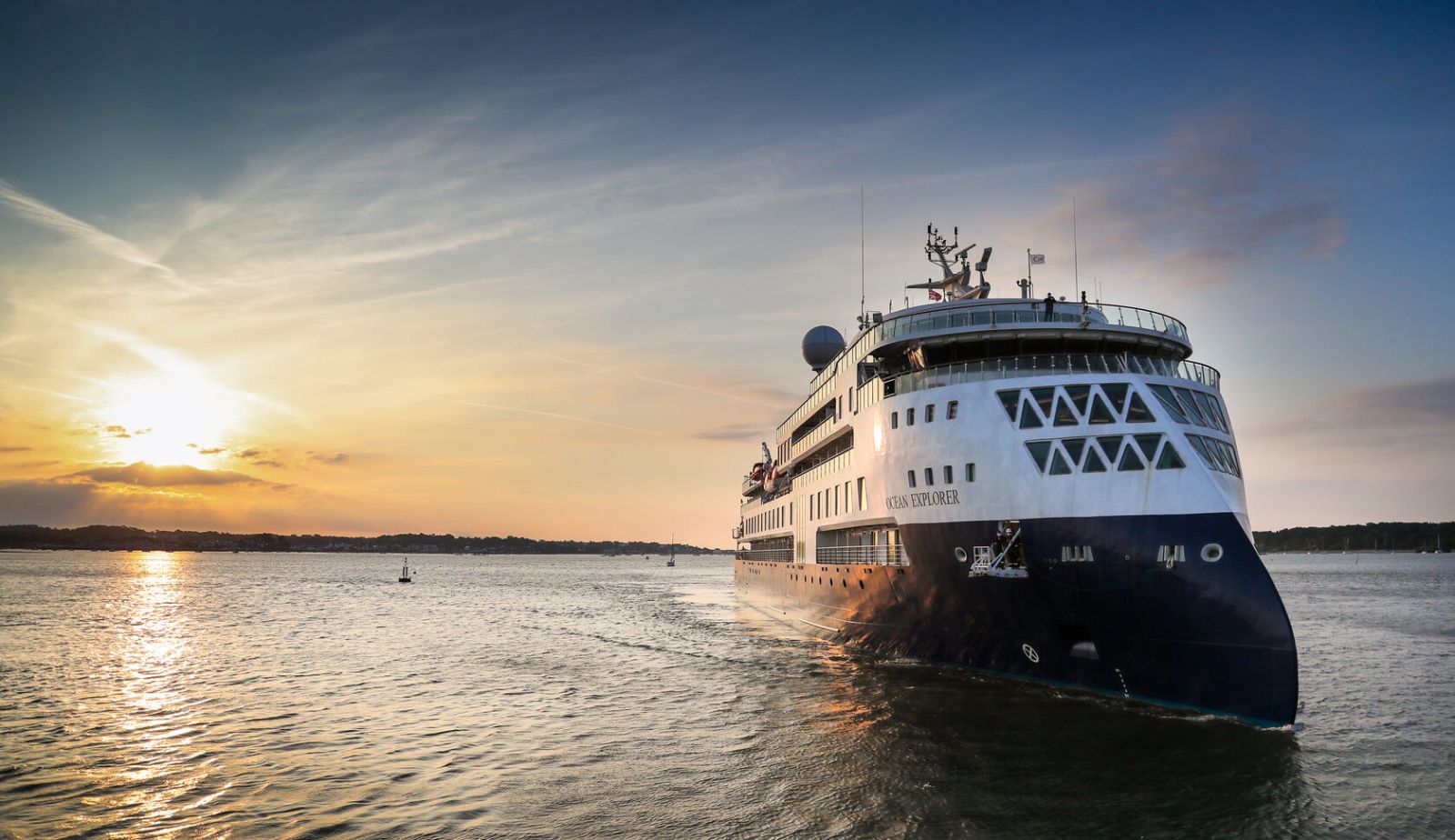 MS Explorer лайнер. MV Oceanic.